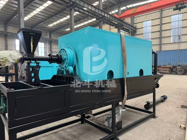 品質(zhì)出海,小型炭化設(shè)備遠(yuǎn)赴韓國(guó)市場(chǎng)